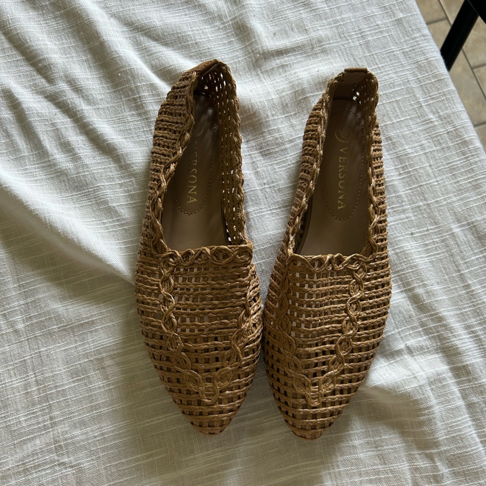 NWOT  Woven Pointed Toe Flats Sz 7.5